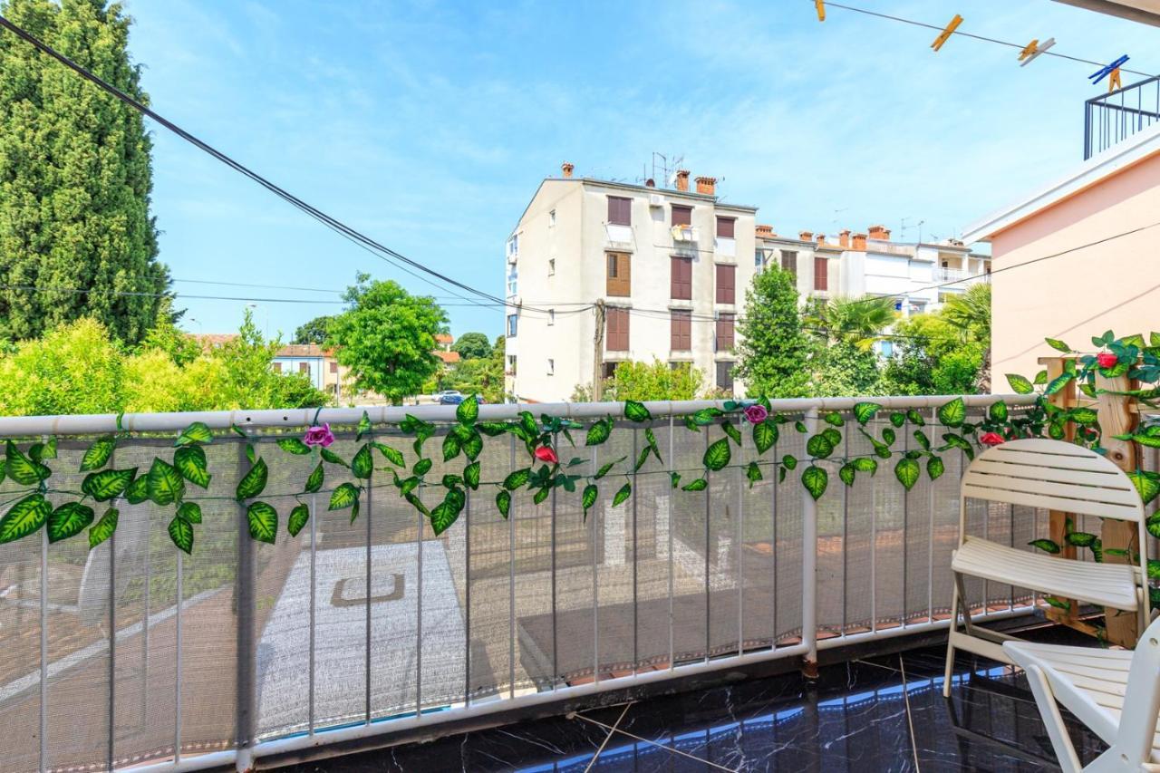 Genoa Rooms Пореч Экстерьер фото